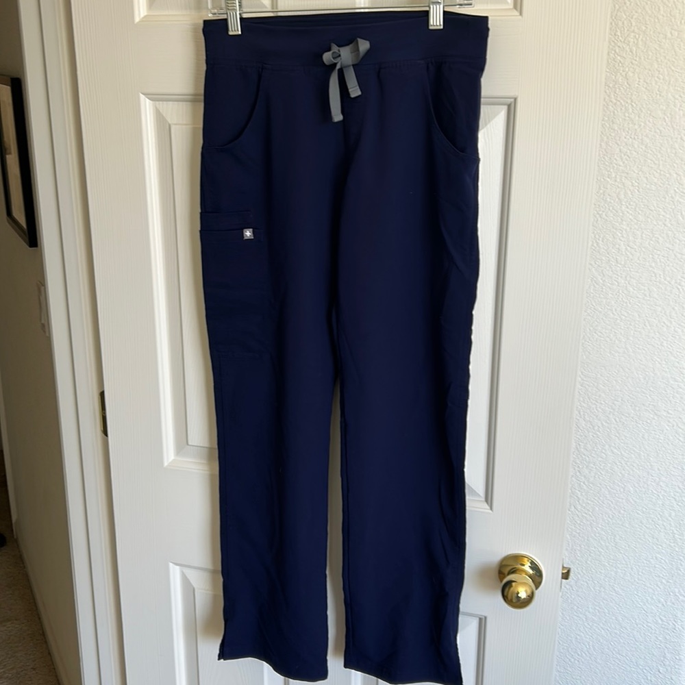 Figs S Kade Cargo pant  barely worn - Regular length